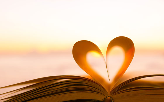 Book-heart-503708758_3453x2155—Products